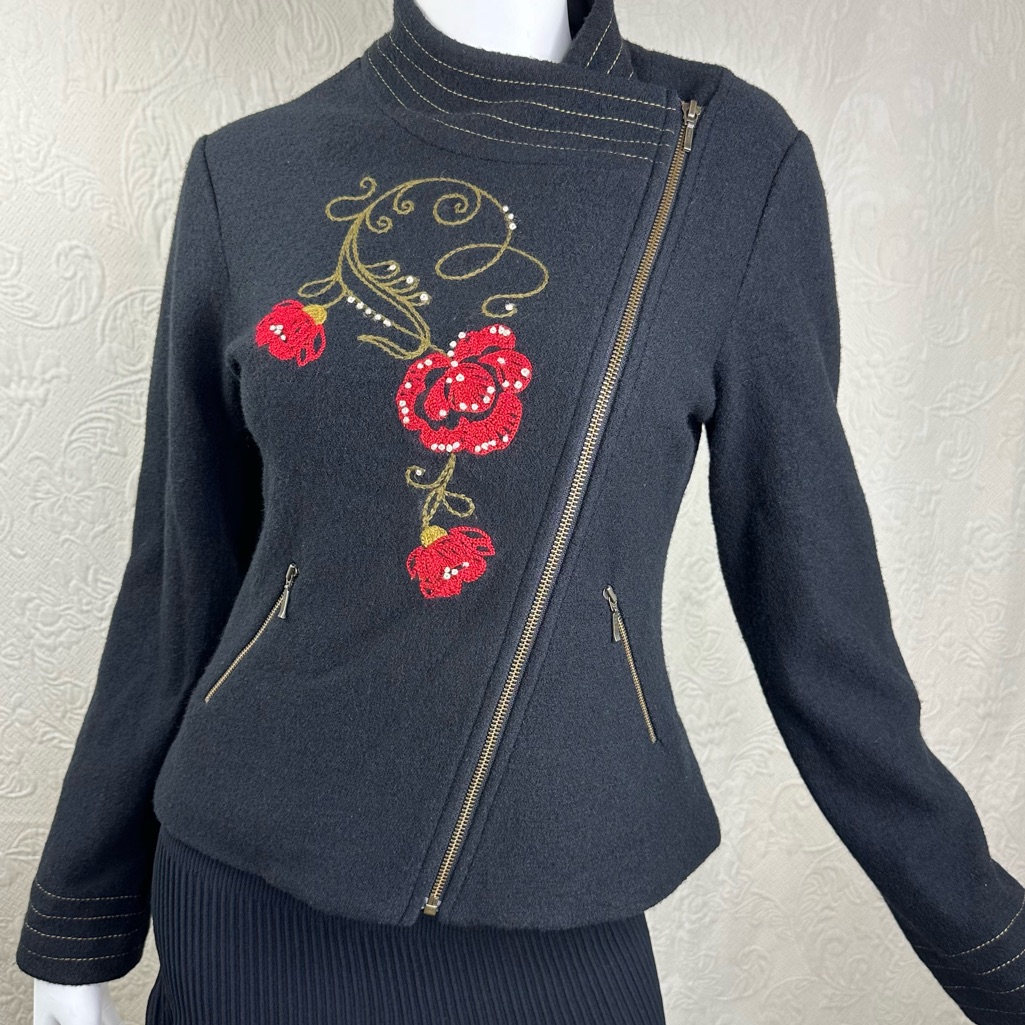 Icelandic Design Vtg 100% Wool Embroidered Asymmetric Zip Jacket